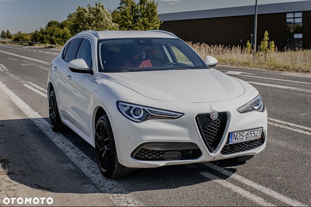 Alfa Romeo Stelvio - 15