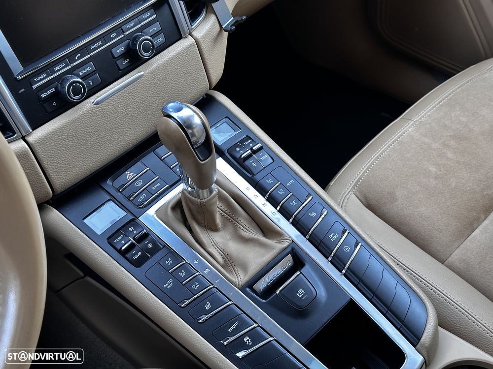 Porsche Macan S - 31