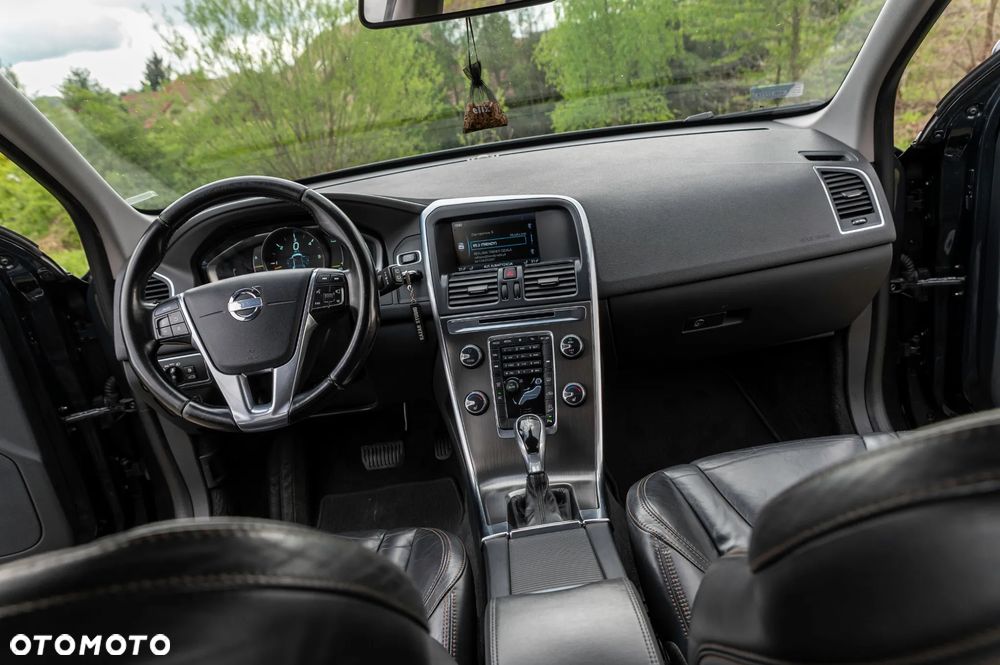Volvo XC 60 D4 AWD Geartronic Summum - 36