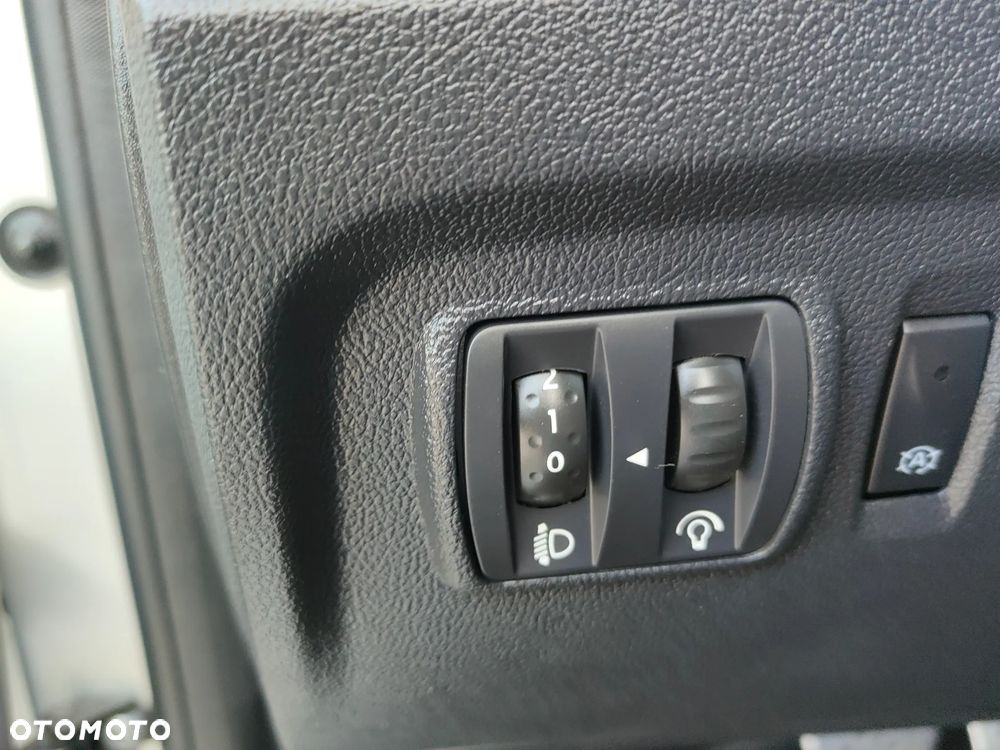 Renault Captur 1.5 dCi Intens EDC - 8