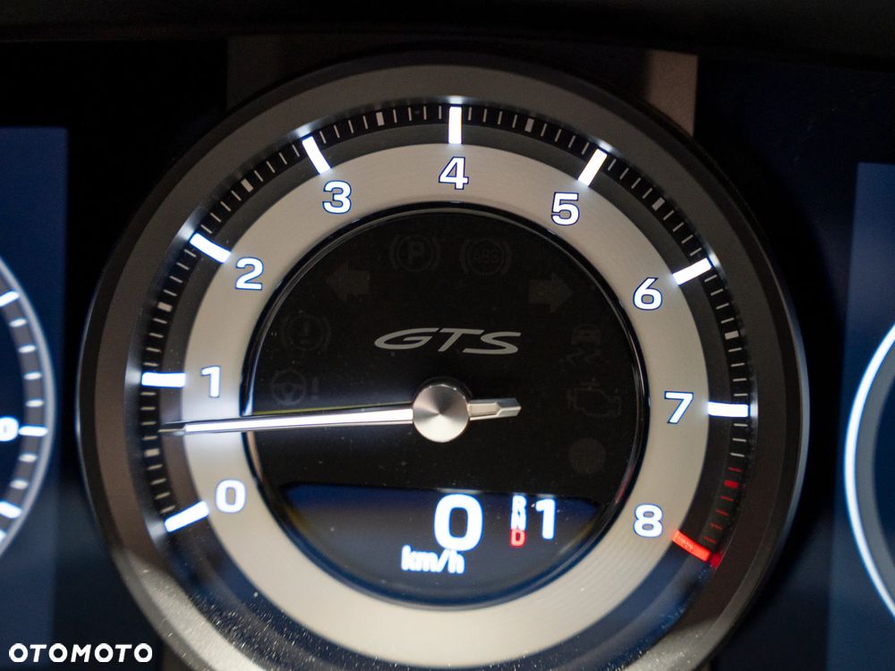 Porsche 911 Carrera 4 GTS - 26