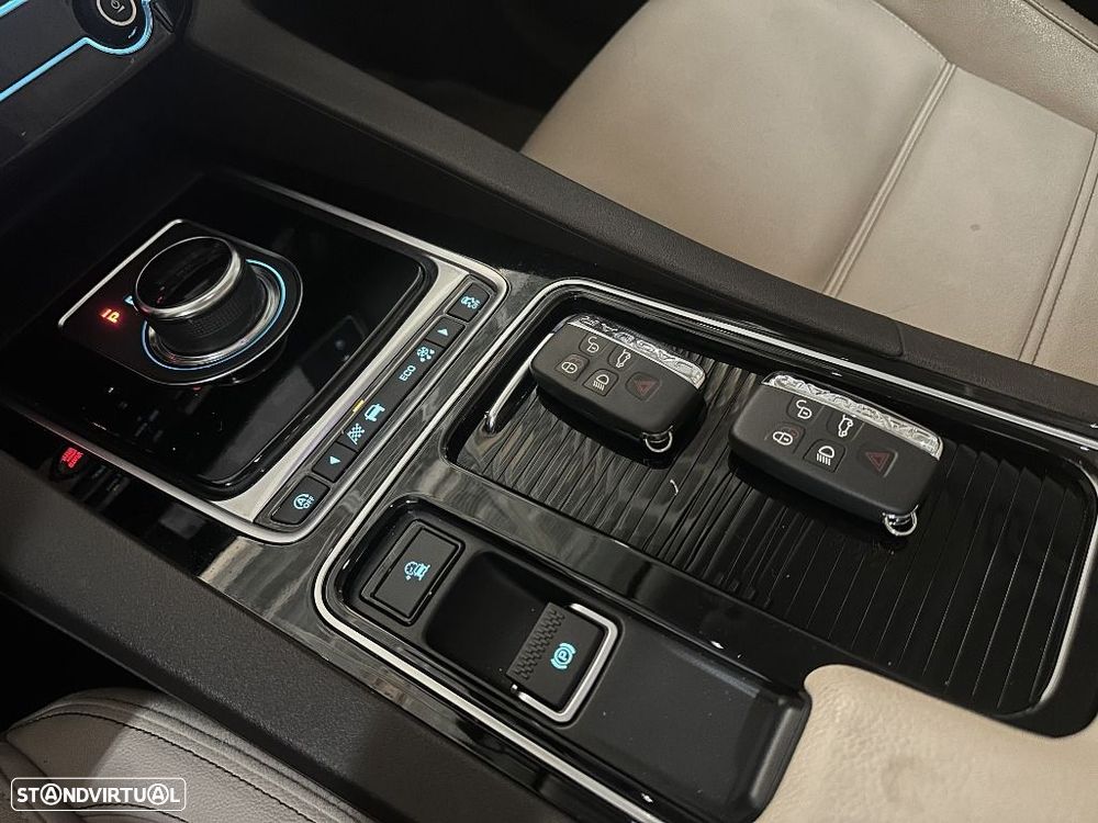 Jaguar F-Pace 2.0 i4D Prestige Aut. - 9
