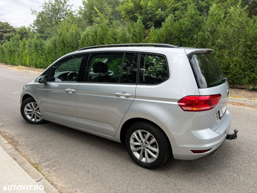 Volkswagen Touran - 6