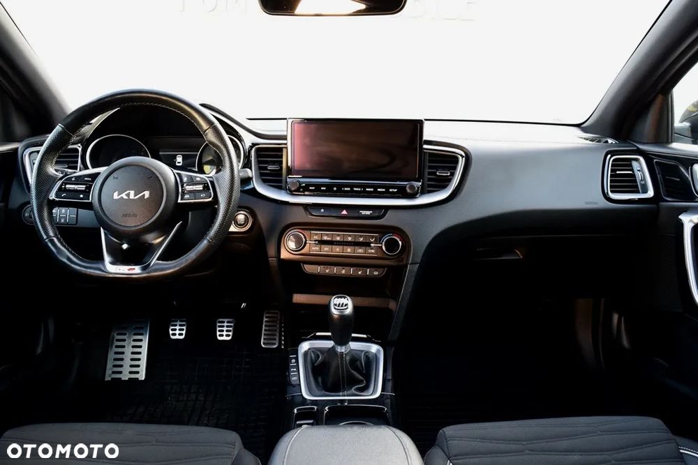 Kia ProCeed 1.5 T-GDI GT Line - 25