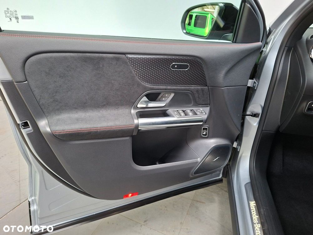 Mercedes-Benz GLA - 20