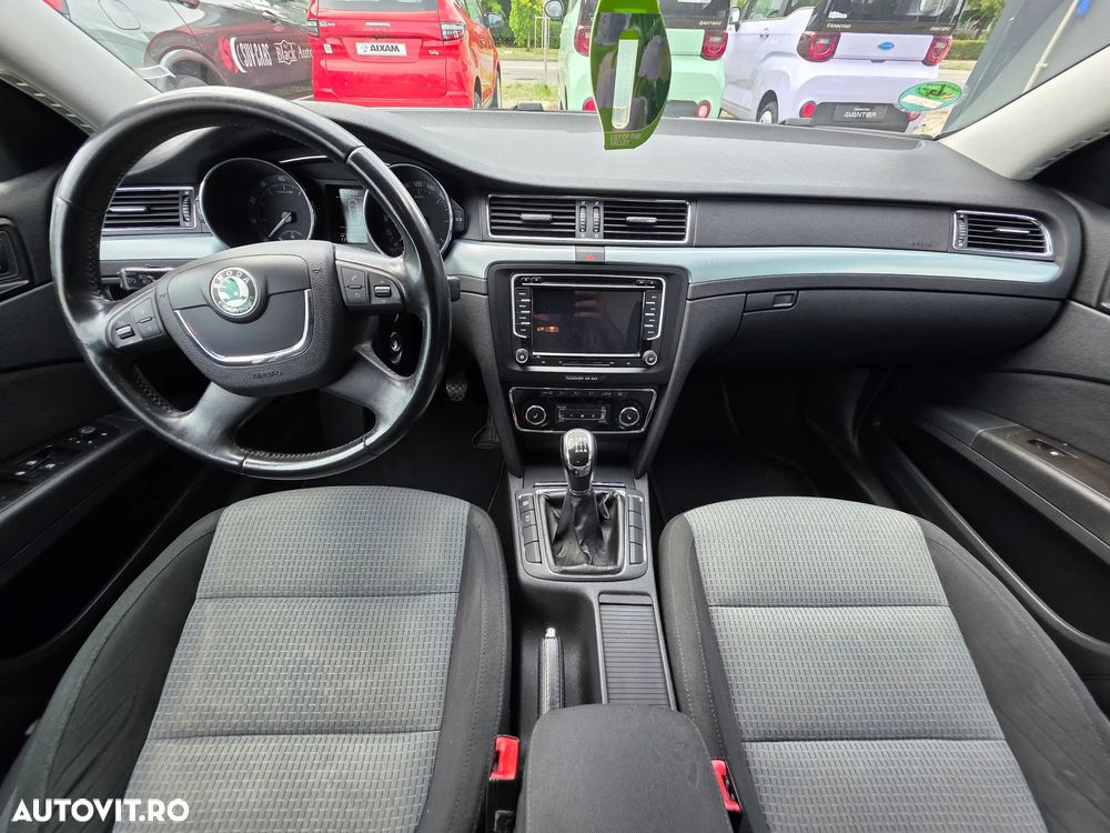 Skoda Superb 1.8 TSI Exclusive - 7