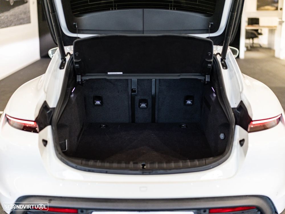 Porsche Taycan Sport Turismo bateria Performance Plus - 44