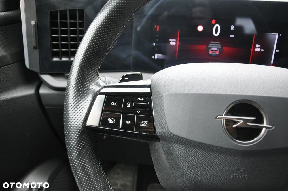 Opel Astra 1.2 T GS S&S - 19