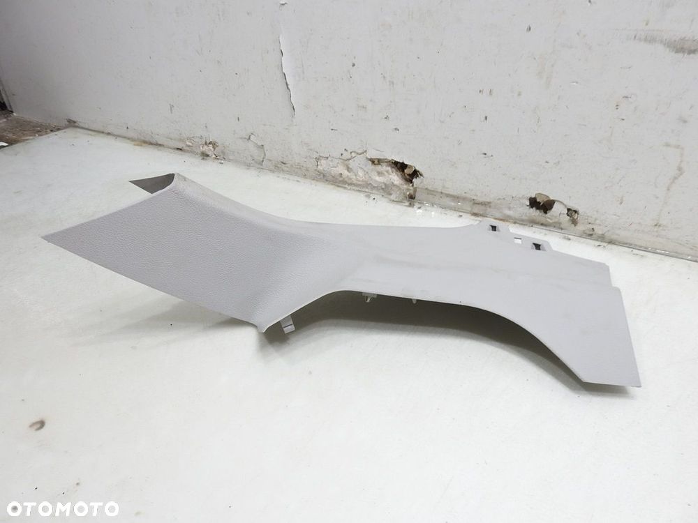 OSŁONA SŁUPKA LEWA D PEUGEOT 407 SW - 2