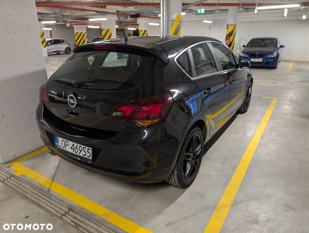 Opel Astra 1.4 Turbo Sport - 11