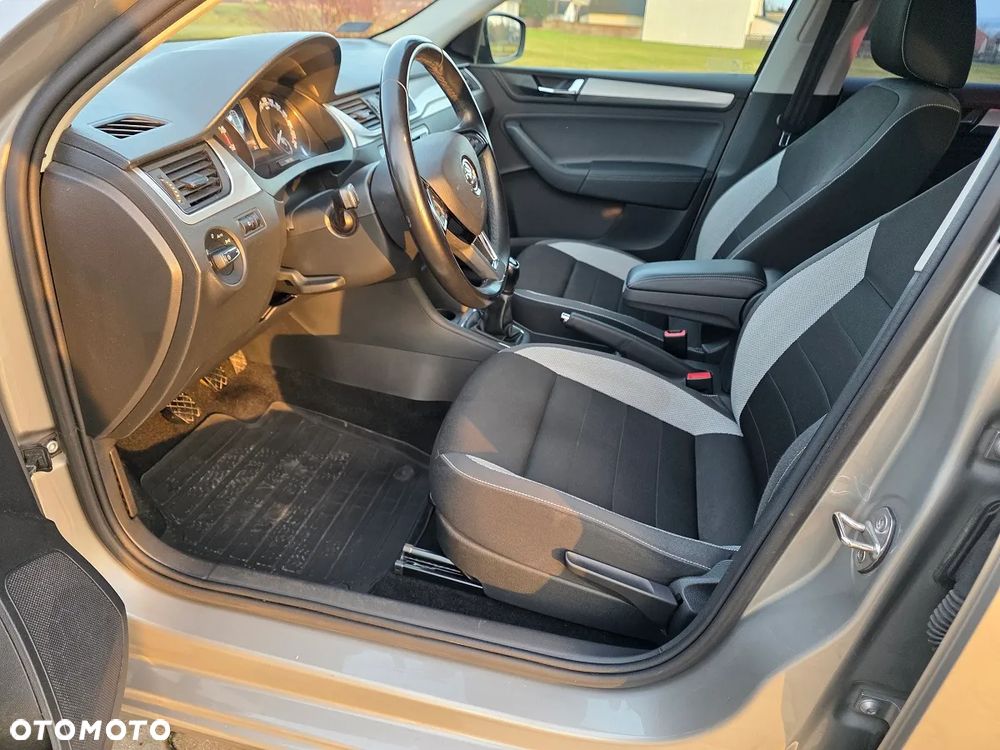 Skoda RAPID Spb 1.0 TSI Style - 10