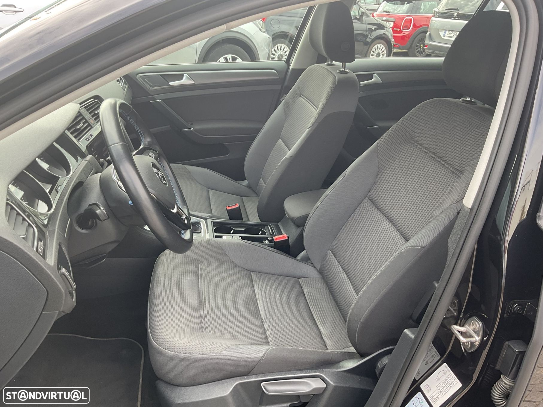 VW e-Golf - 23