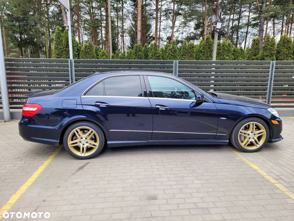 Mercedes-Benz E-Class 2012 photo 4