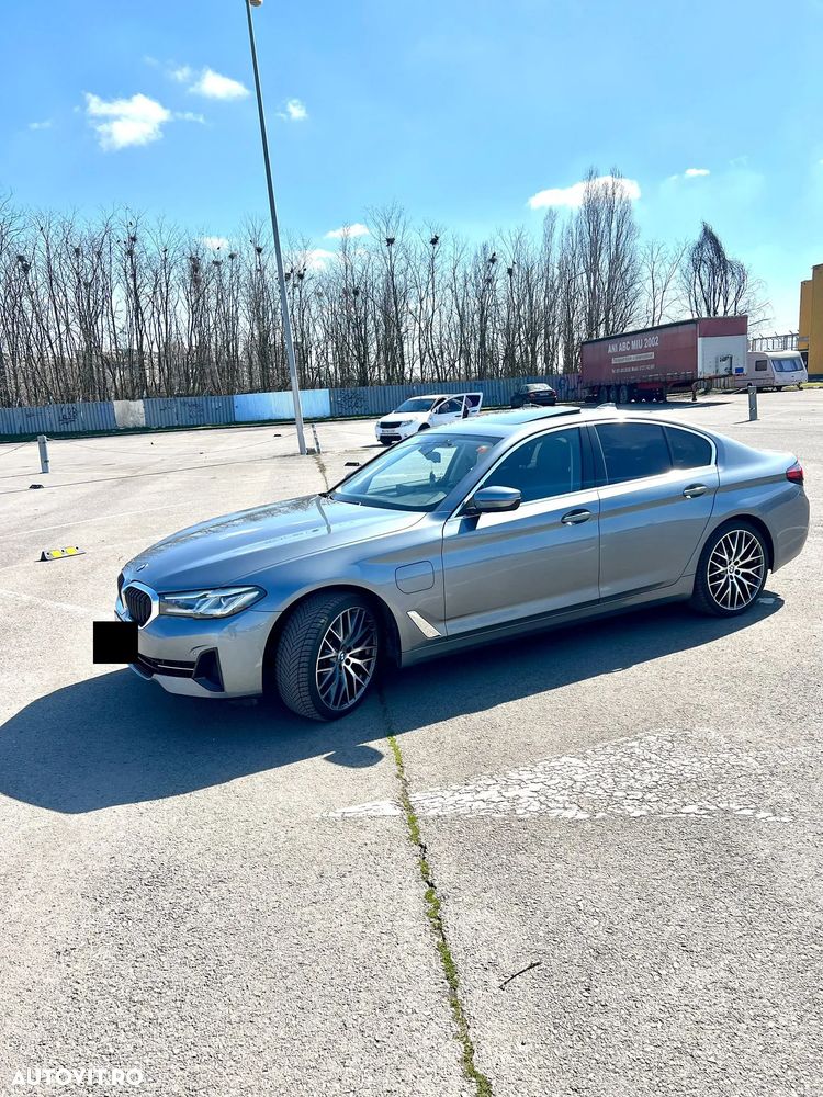 BMW 5 Series 2020 — imagine 4