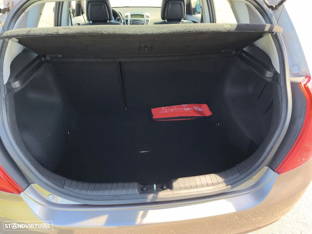 Kia Ceed 1.4 CVVT EX ISG - 39