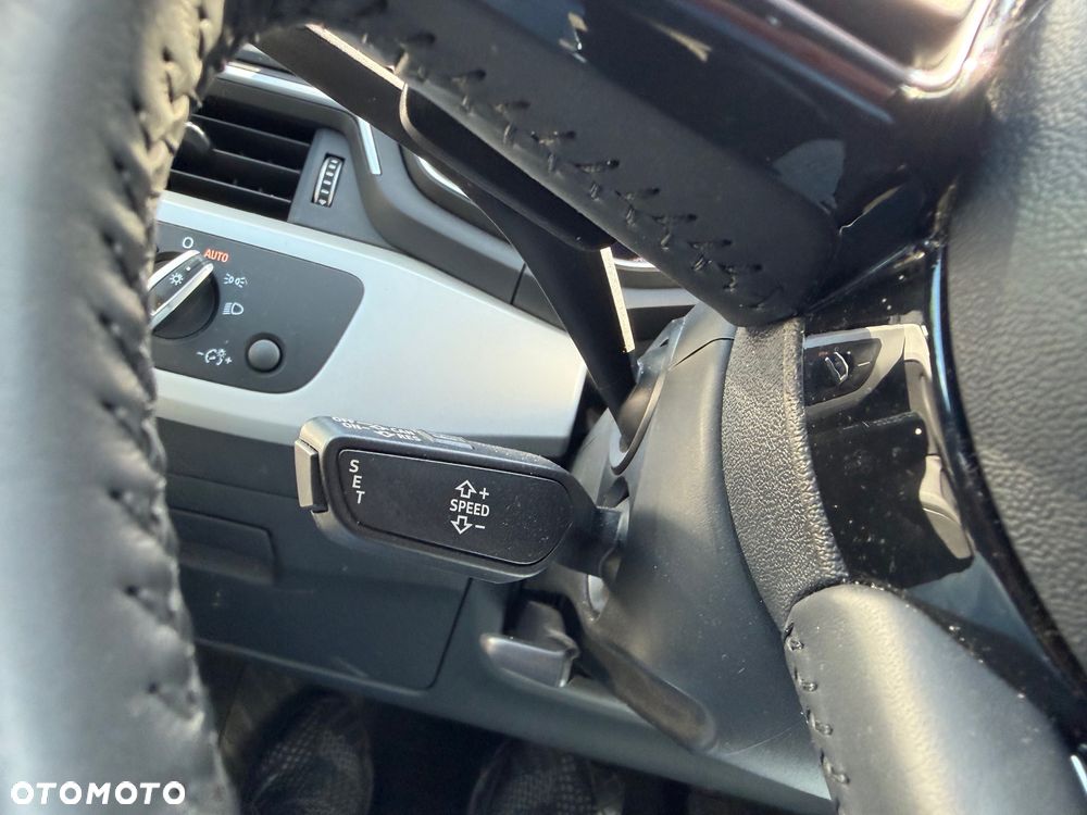 Audi A4 Limousine 35 TFSI Sport S tronic - 15