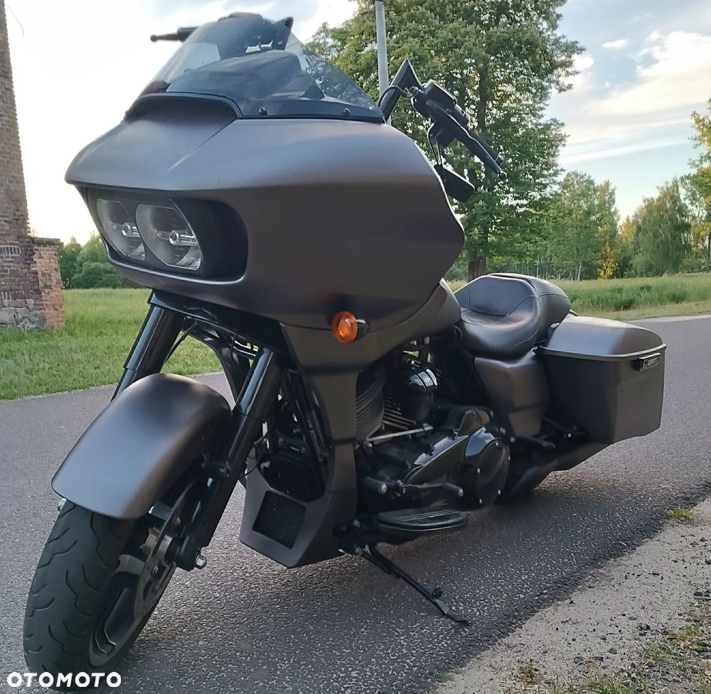 Harley-Davidson Touring Road Glide - 16