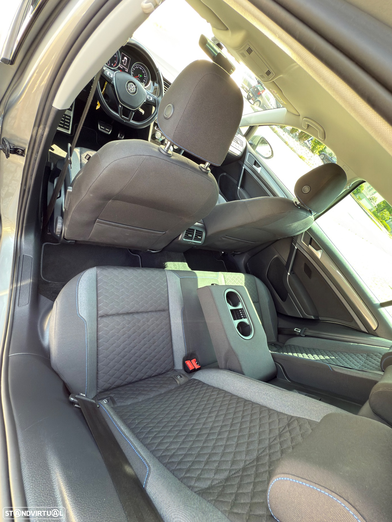 VW Golf 1.0 TSI Confortline DSG - 10
