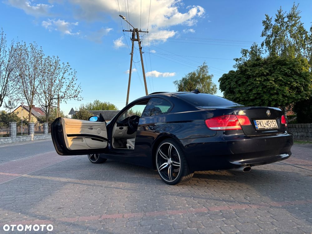 BMW Seria 3 320i - 7