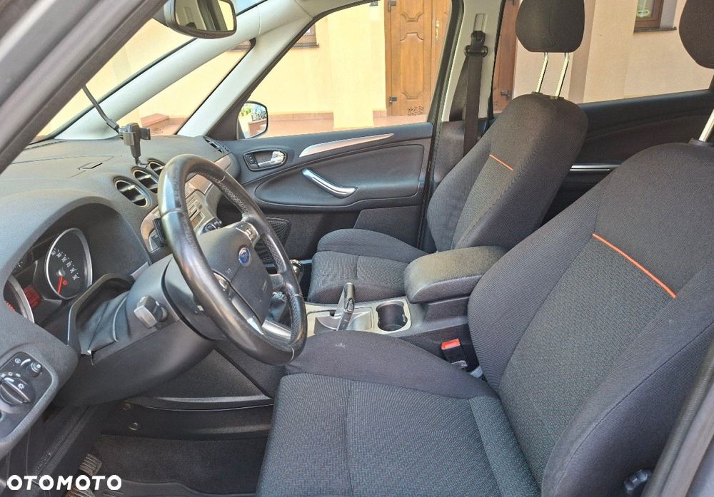 Ford S-Max - 19