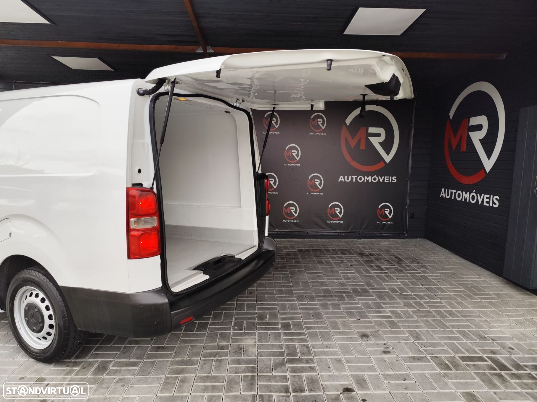 Citroën Jumpy 2.0 BlueHDi XL Confort - 24
