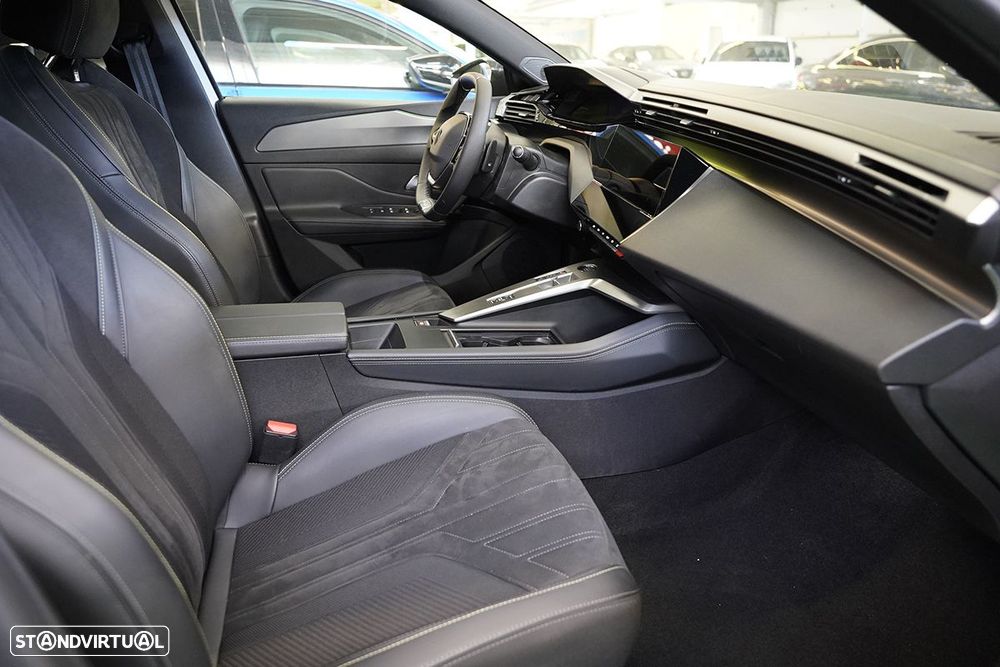 Peugeot 308 1.2 PureTech GT EAT8 - 18