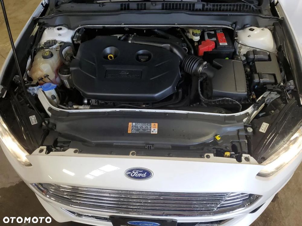 Ford Fusion 2.0 EcoBoost Titanium - 11