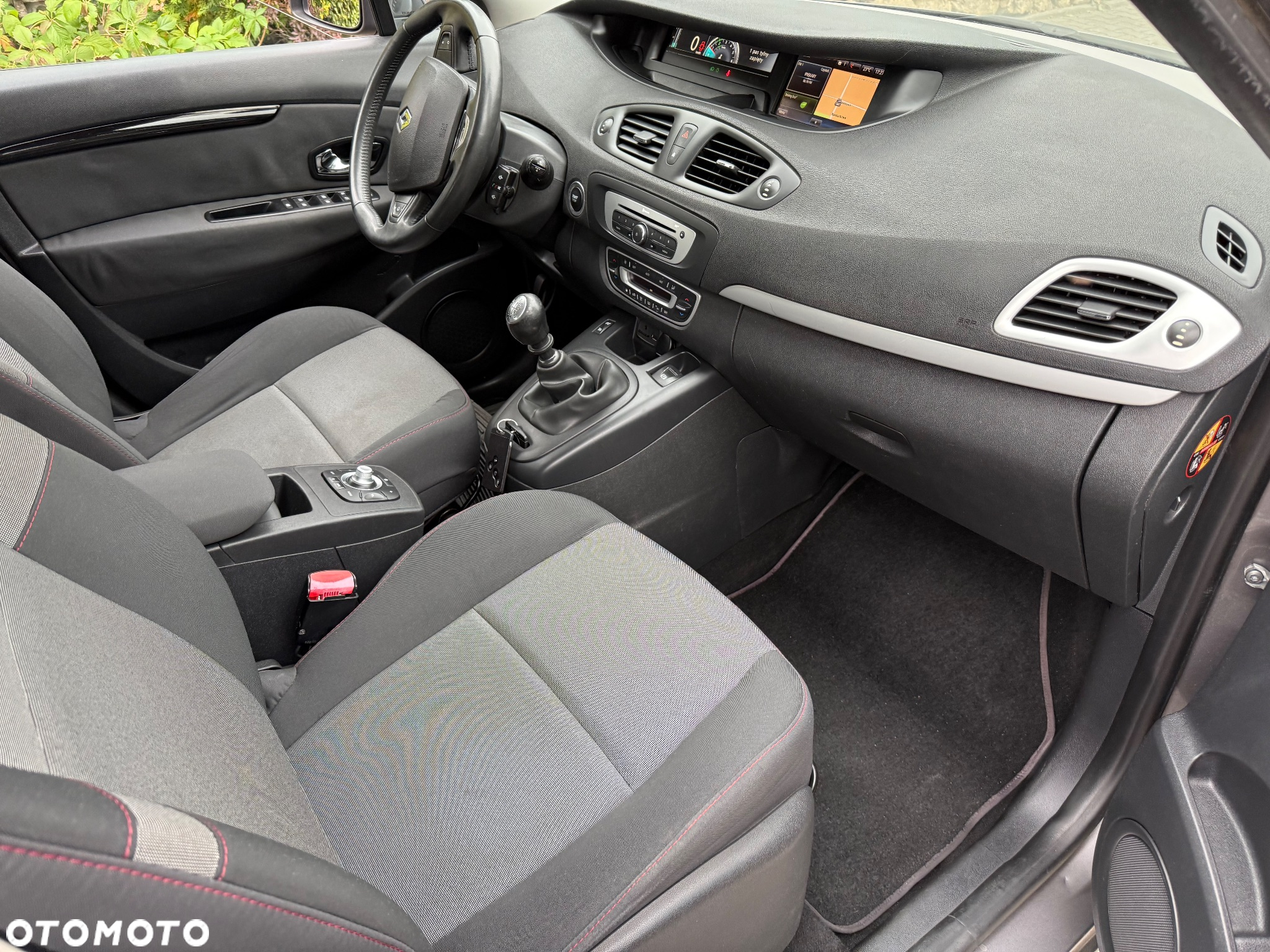 Renault Grand Scenic ENERGY dCi 130 BOSE EDITION - 21