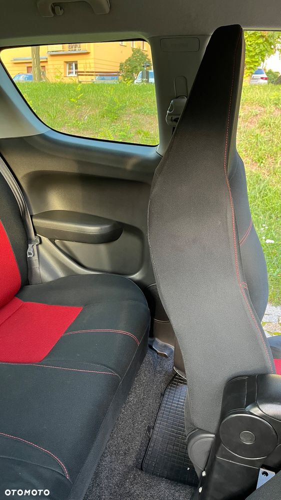 Suzuki Swift 1.6 Sport - 23