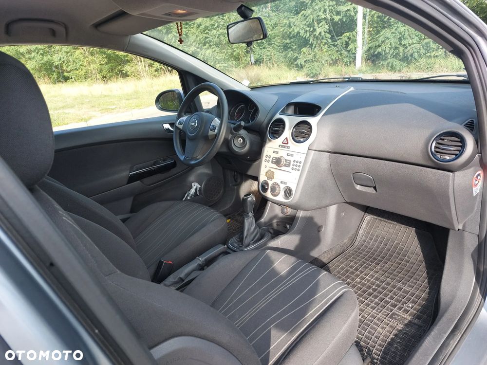 Opel Corsa 1.2 16V - 10