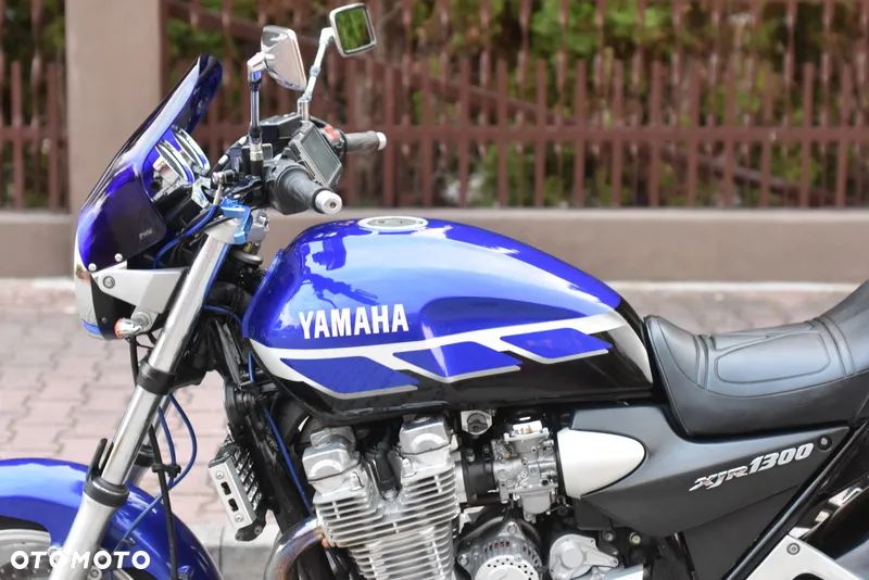 Yamaha XJR - 22