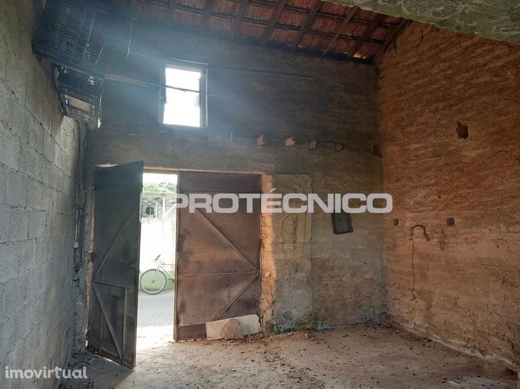 Terreno c/ construção em ruína – Cacia - Grande imagem: 2/13