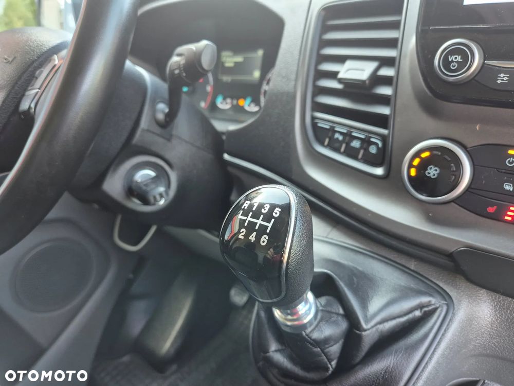 Ford Transit Custom LONG L2 2.0 TDCI - 17