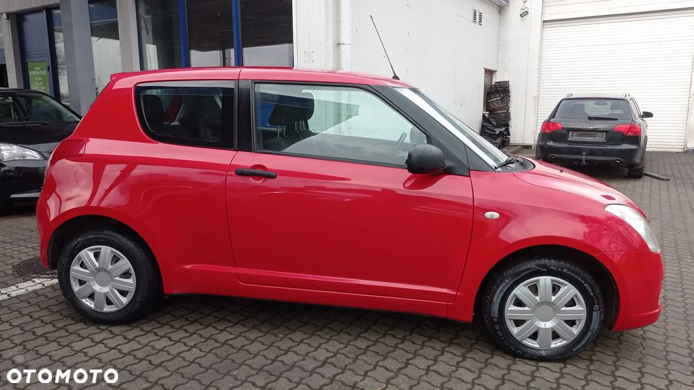 Suzuki Swift 1.3 GLX / Comfort - 30