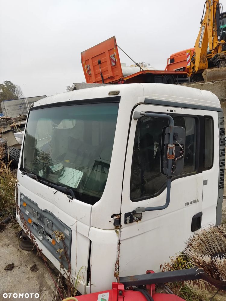 kabina Renault MAN Mercedes 814D - 6