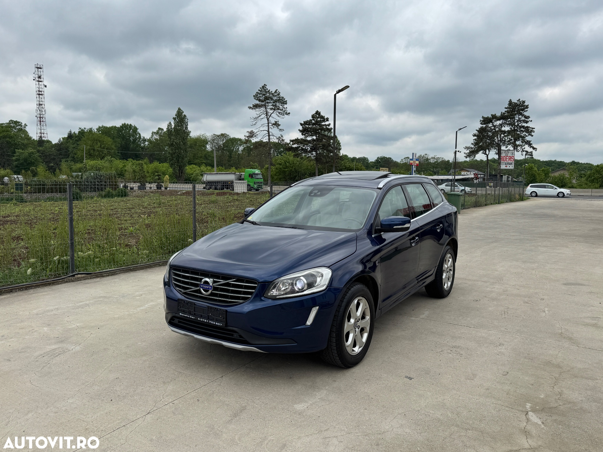 Volvo XC 60 D4 Ocean Race - 15