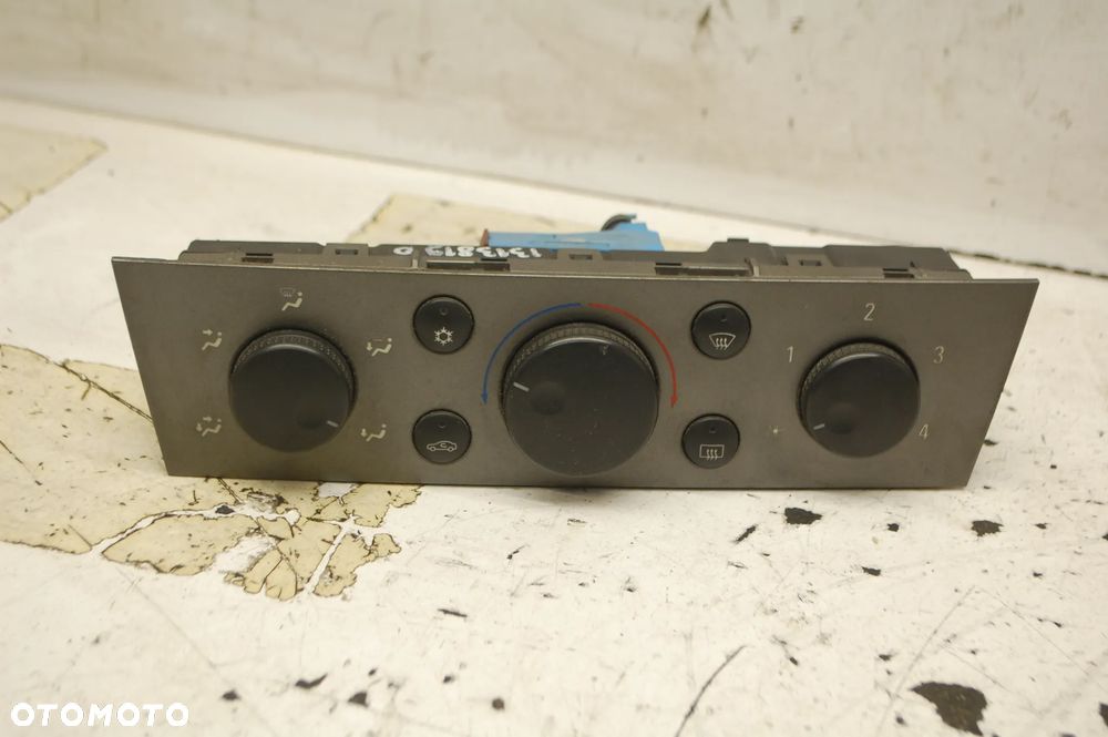 PANEL STEROWANIA NAWIEWEM NAWIEW 13138196 OPEL VECTRA C SIGNUM 13138190