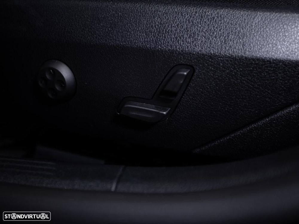 Mercedes-Benz C 300 e T 9G-TRONIC Avantgarde - 20