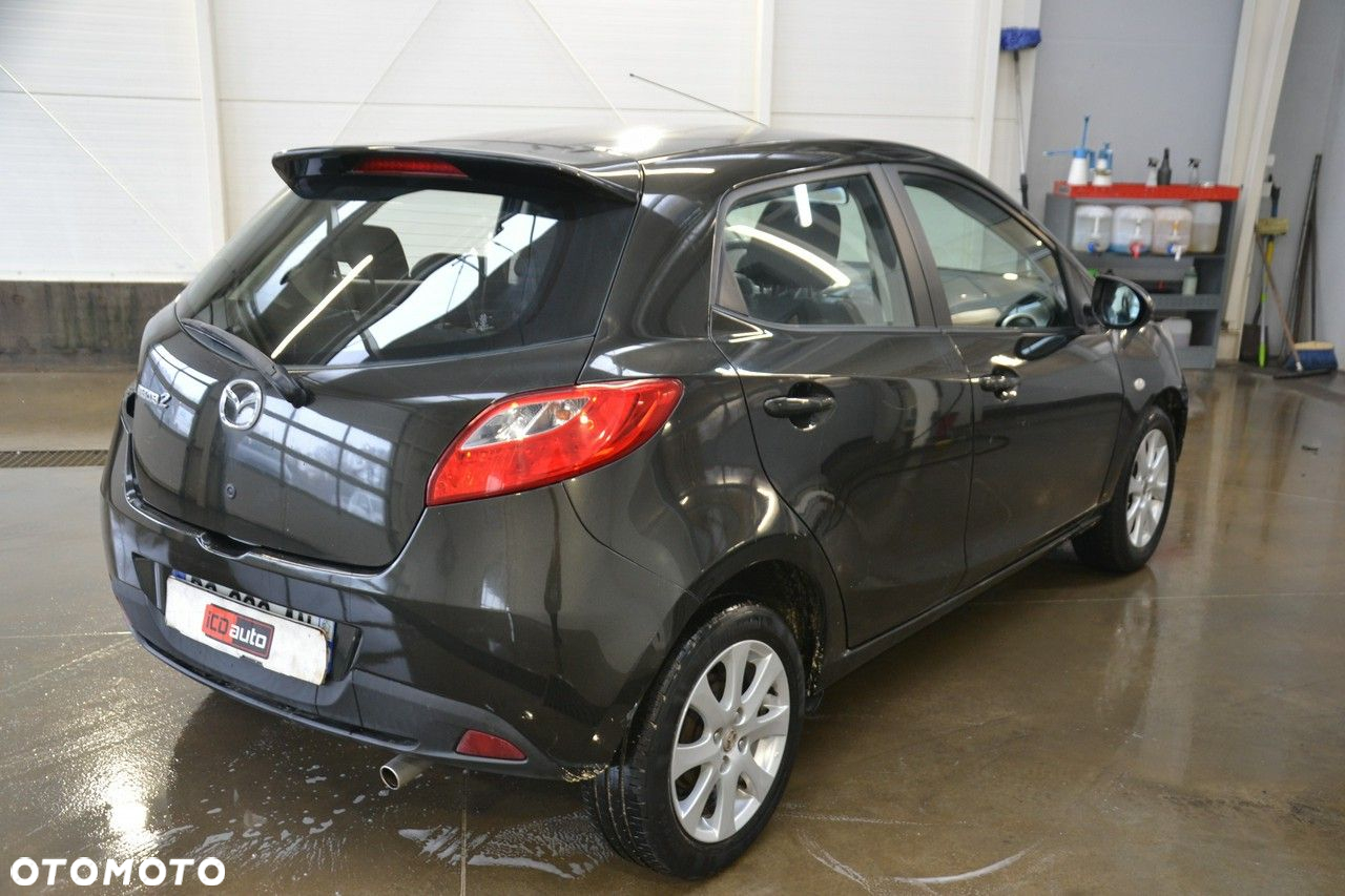 Mazda 2 - 7