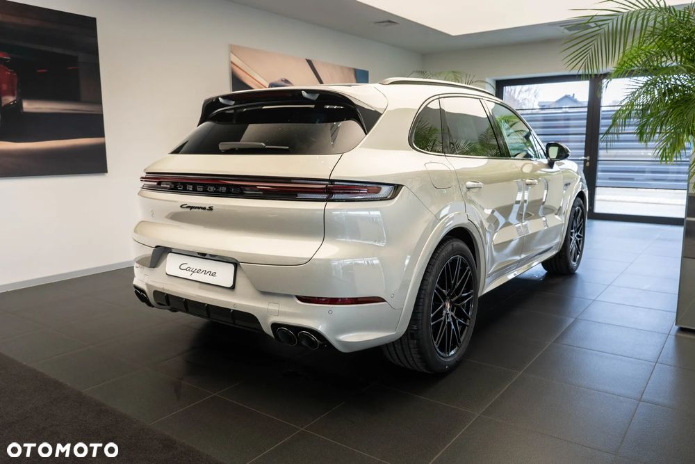 Porsche Cayenne E-Hybrid PHEV Black Edition - 3