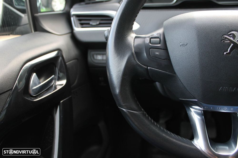 Peugeot 208 1.2 PureTech Signature - 10