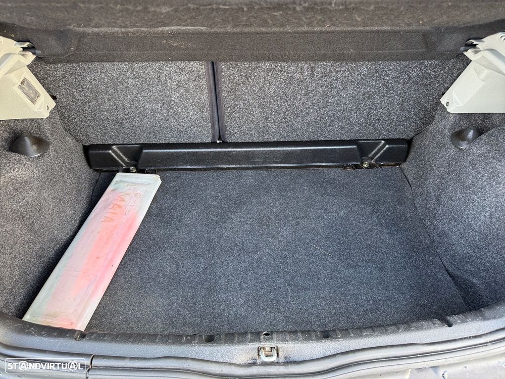 Renault Clio 1.2 16V S - 11