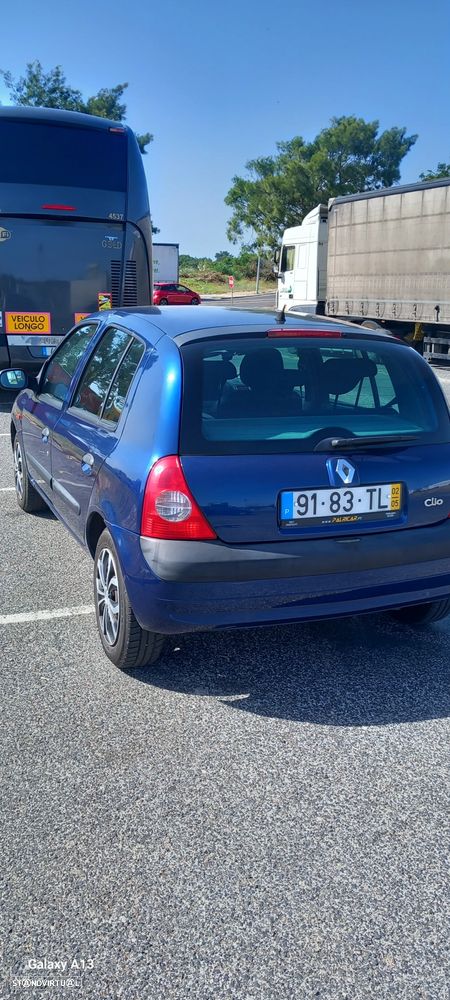 Renault Clio 1.2 16V Privilège - 11