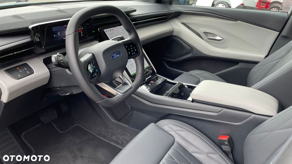 Ford Explorer - 16