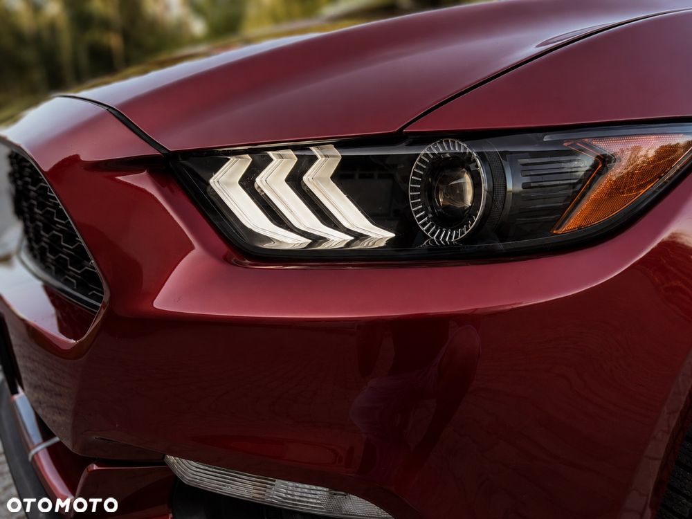 Ford Mustang - 2