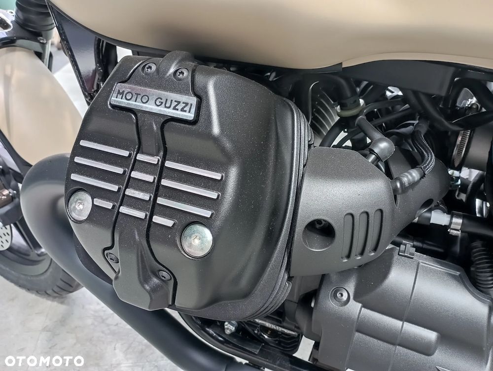 Moto Guzzi V7 - 16
