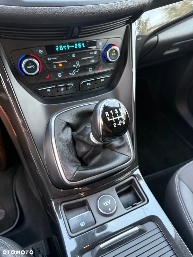 Ford Kuga 1.5 EcoBoost 2x4 Titanium - 19