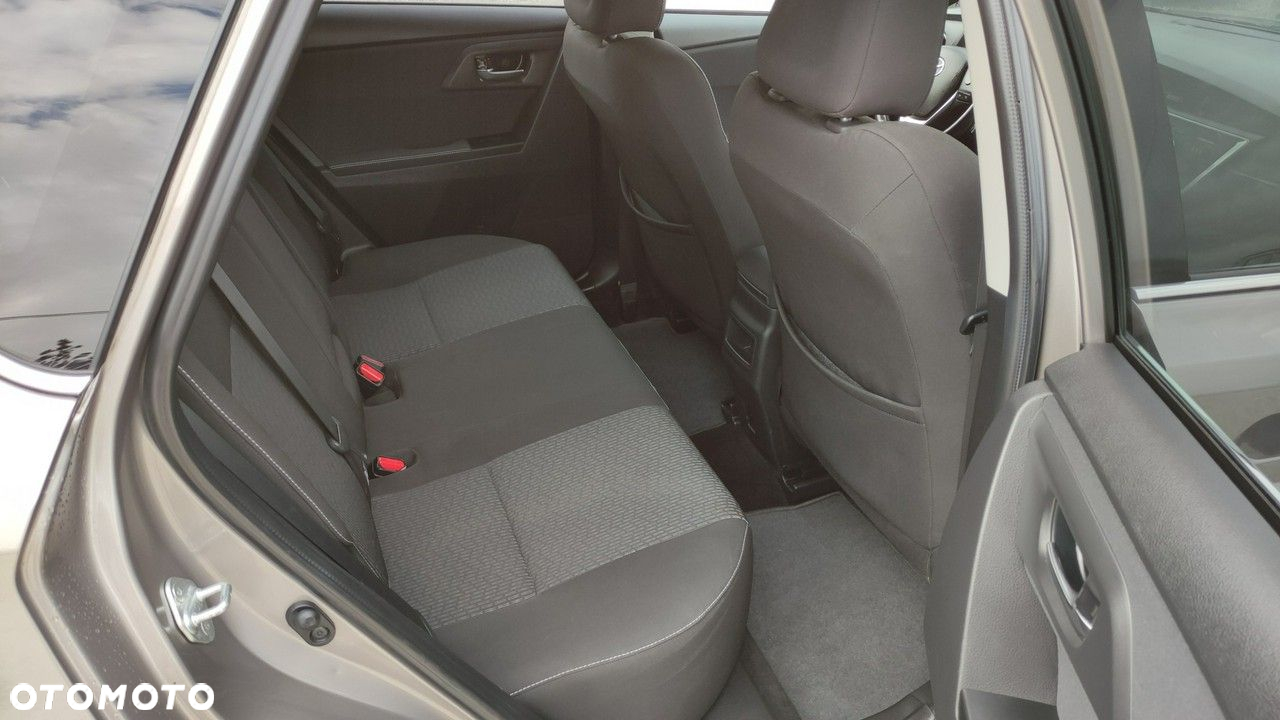 Toyota Auris - 29