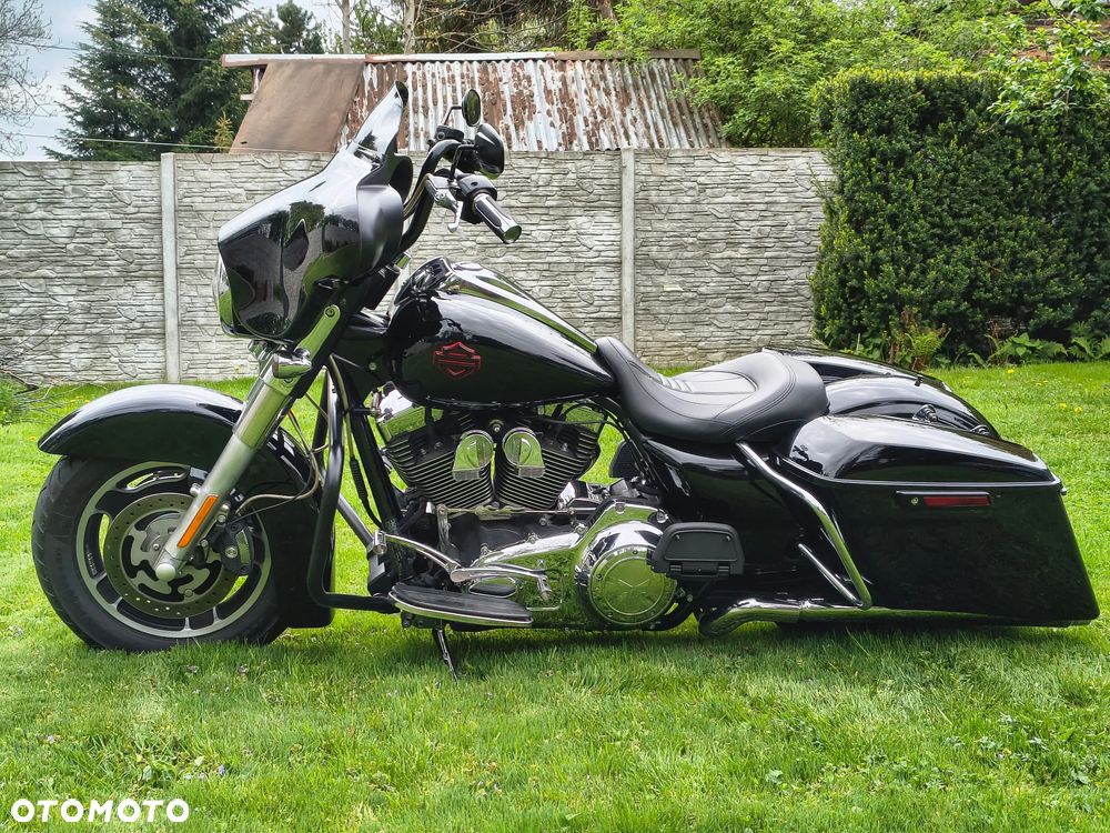 Harley-Davidson Touring Street Glide - 20
