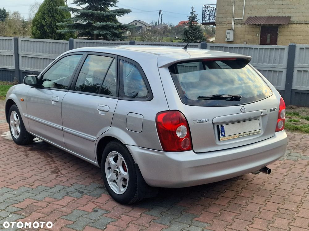 Mazda 323 - 4